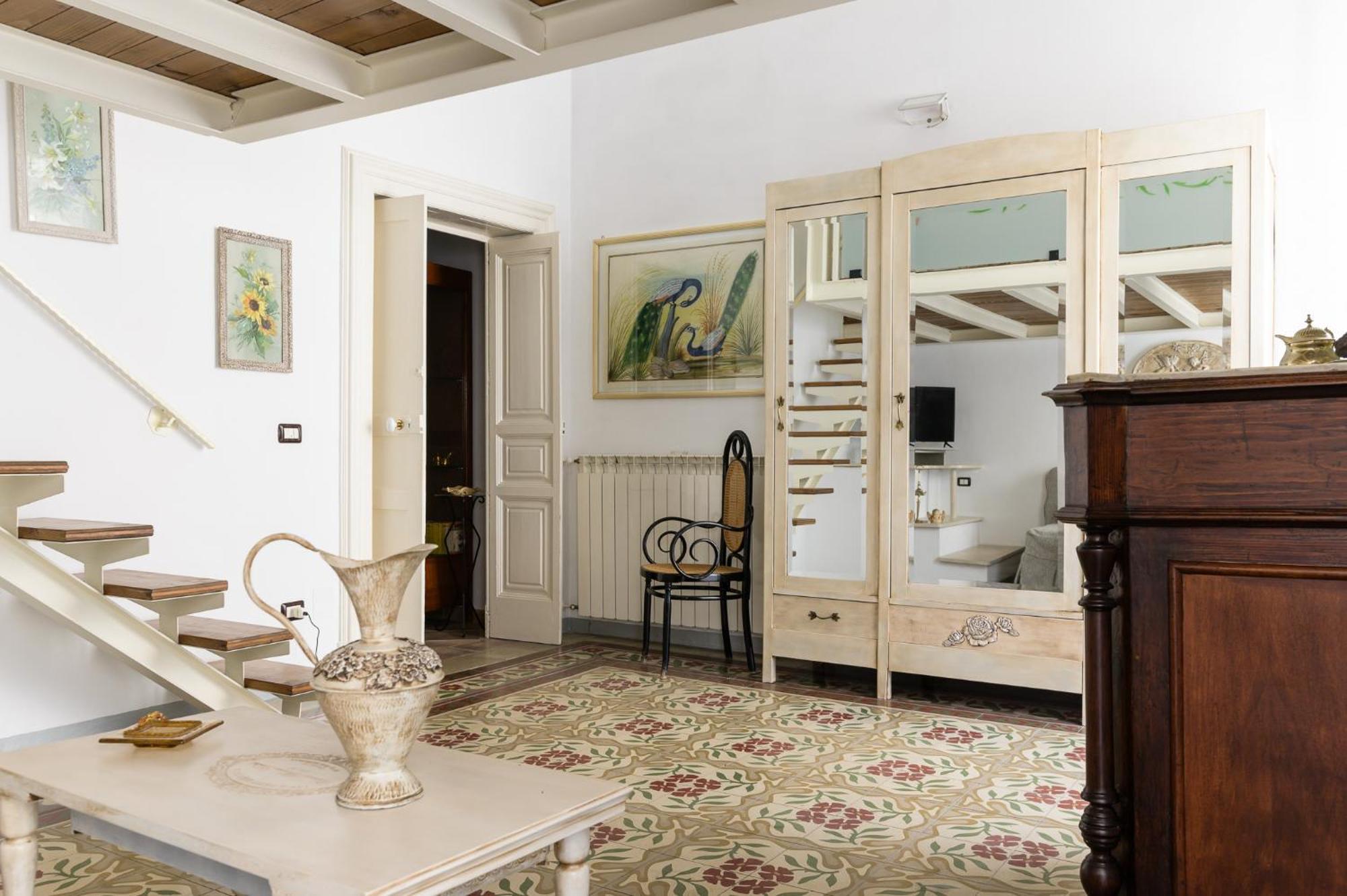 Appartamento Vintage Con Balcone By Wonderful Italy 奥斯图尼 外观 照片